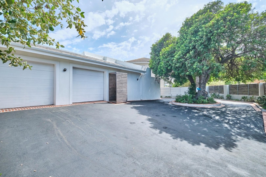 5 Bedroom Property for Sale in Flamingo Vlei Western Cape